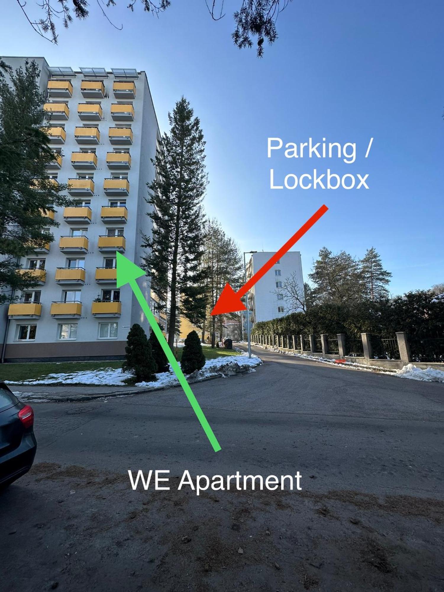 We Apartment - Close To The Center & City View, Self Check-In 24H Μπάνσκα Μπίστριτσα Εξωτερικό φωτογραφία